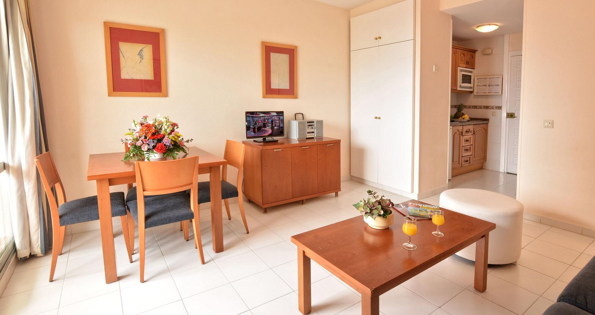 Clc Benal Beach Aparthotel Benalmadena Luaran gambar