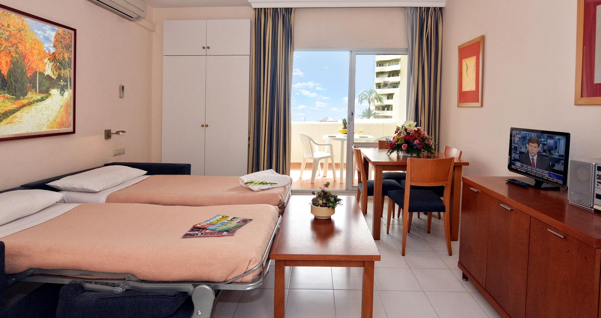 Clc Benal Beach Aparthotel Benalmadena Luaran gambar