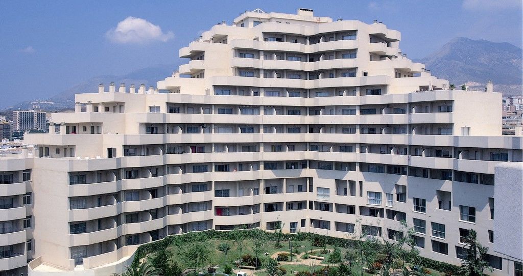 Clc Benal Beach Aparthotel Benalmadena Luaran gambar