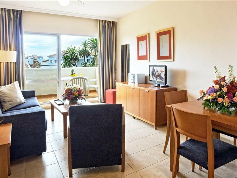 Clc Benal Beach Aparthotel Benalmadena Luaran gambar