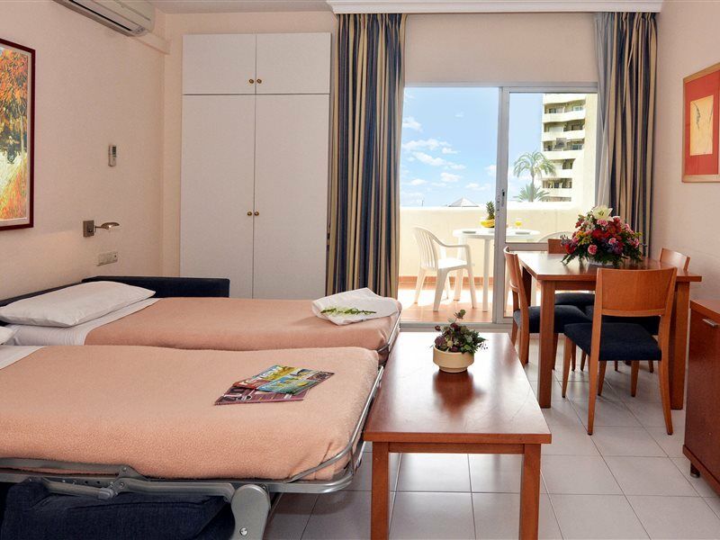 Clc Benal Beach Aparthotel Benalmadena Luaran gambar