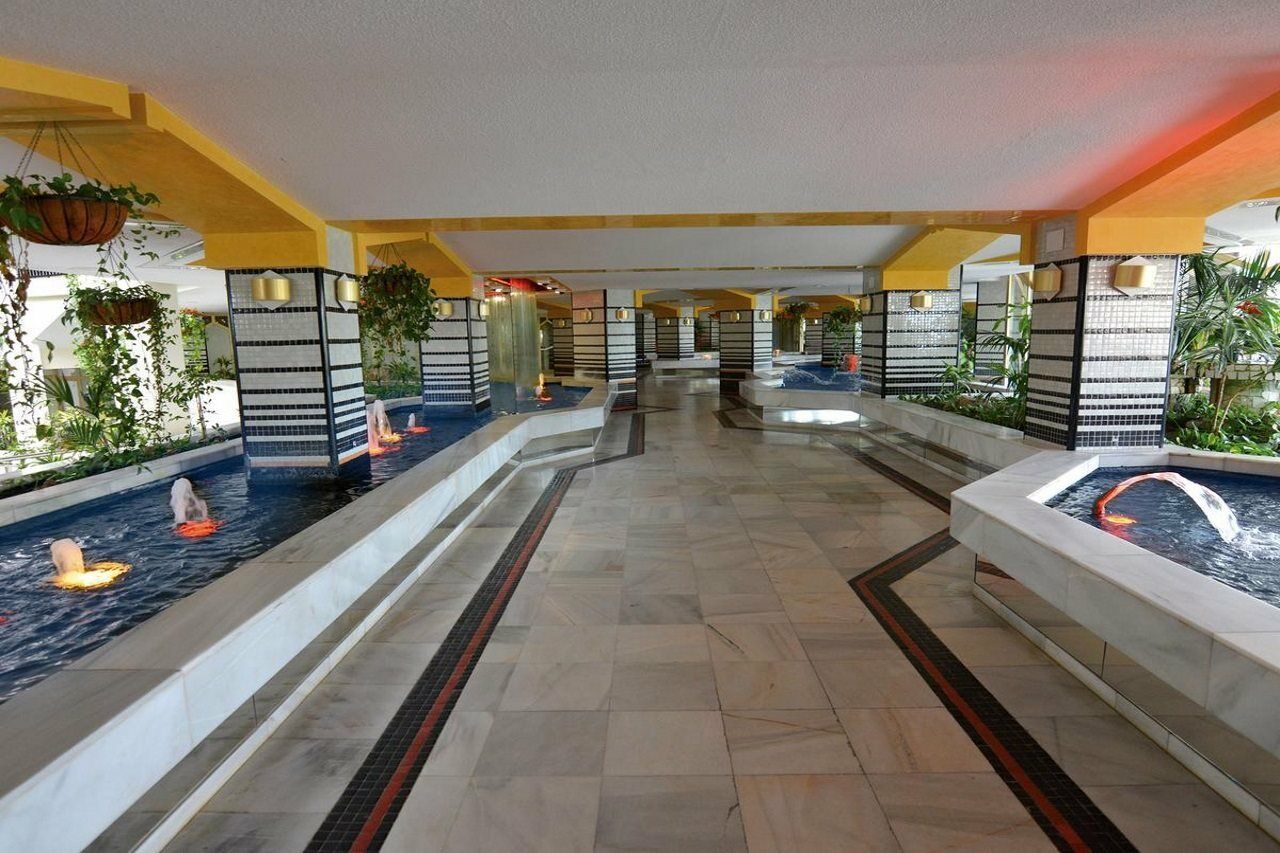 Clc Benal Beach Aparthotel Benalmadena Luaran gambar