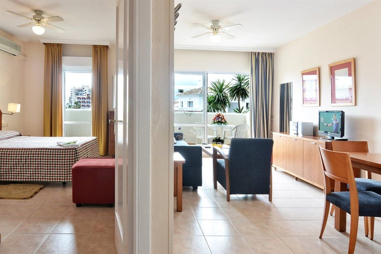 Clc Benal Beach Aparthotel Benalmadena Luaran gambar
