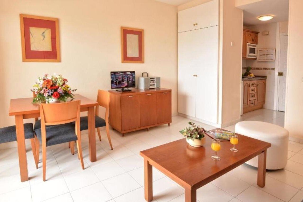 Clc Benal Beach Aparthotel Benalmadena Luaran gambar